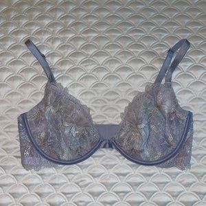Victoria Secret unlined-bra new without tag